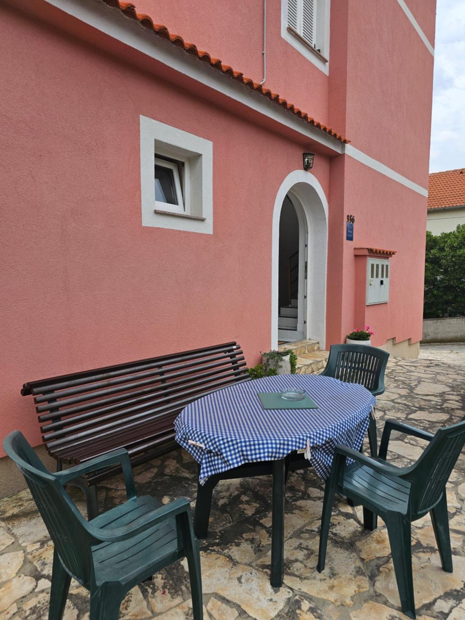Apartments Aleksandra ラブ エクステリア 写真