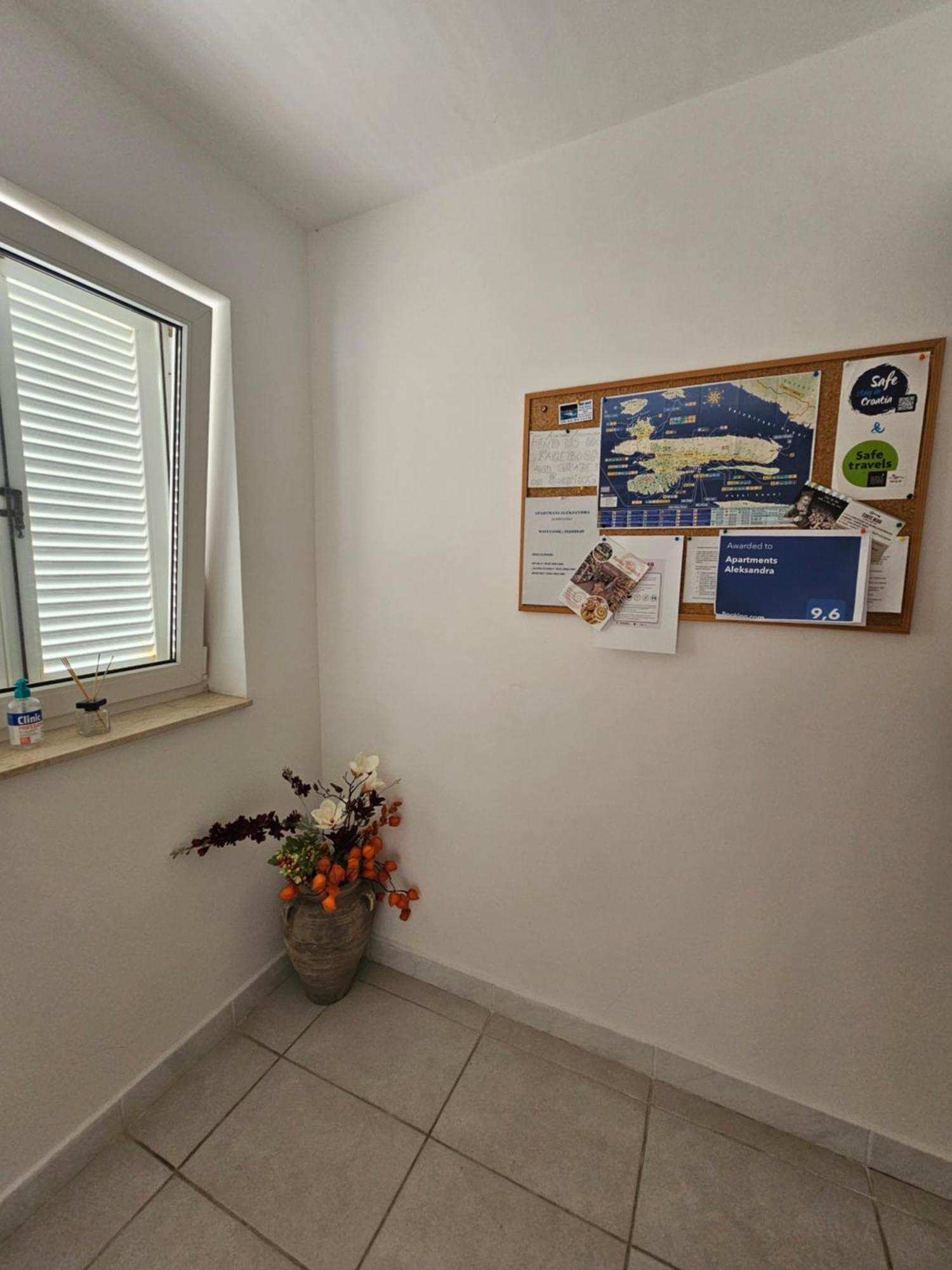 Apartments Aleksandra ラブ エクステリア 写真