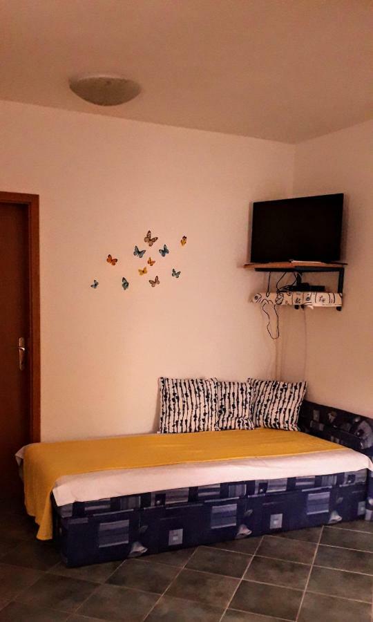 Apartments Aleksandra ラブ エクステリア 写真